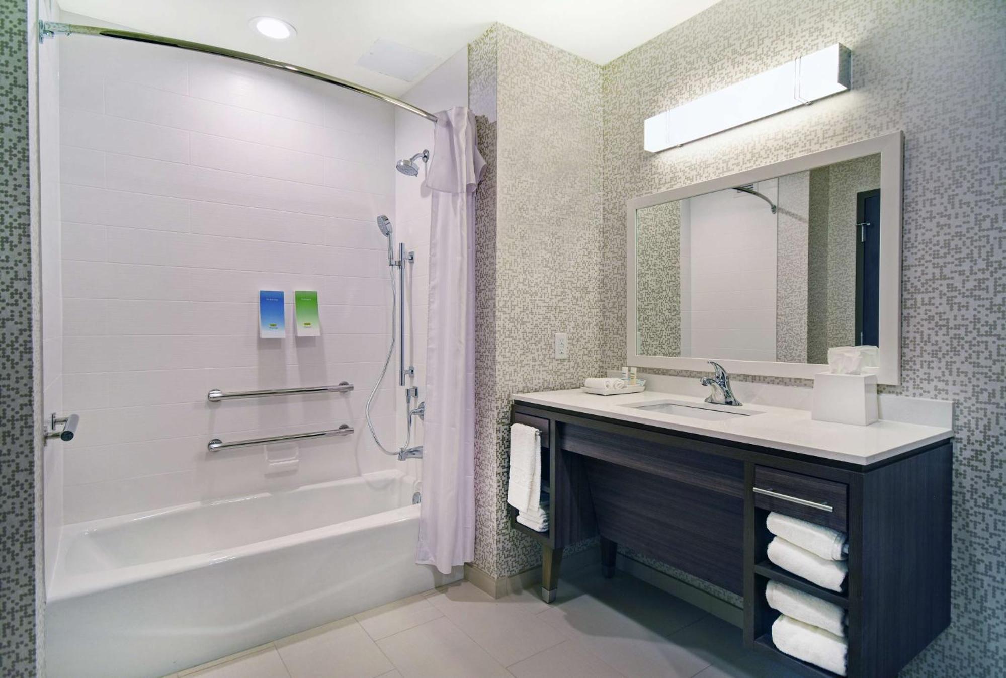 Home2 Suites By Hilton Белойт Екстер'єр фото